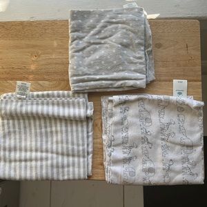 3 Muslin swaddle blankets (Not Used)